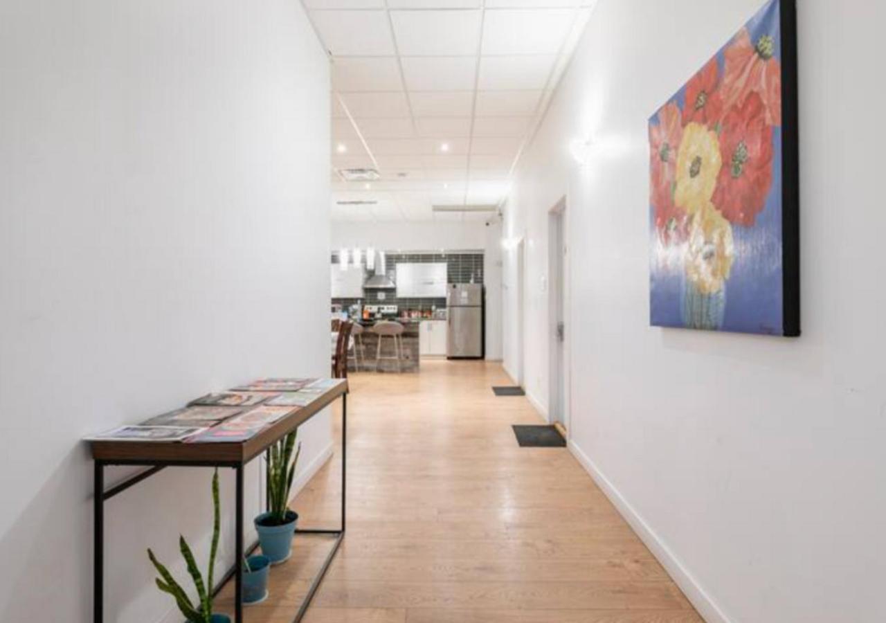 Homa Homestay Hotel By Olympic Stadium Montreal Auberge-Hostel Exteriör bild