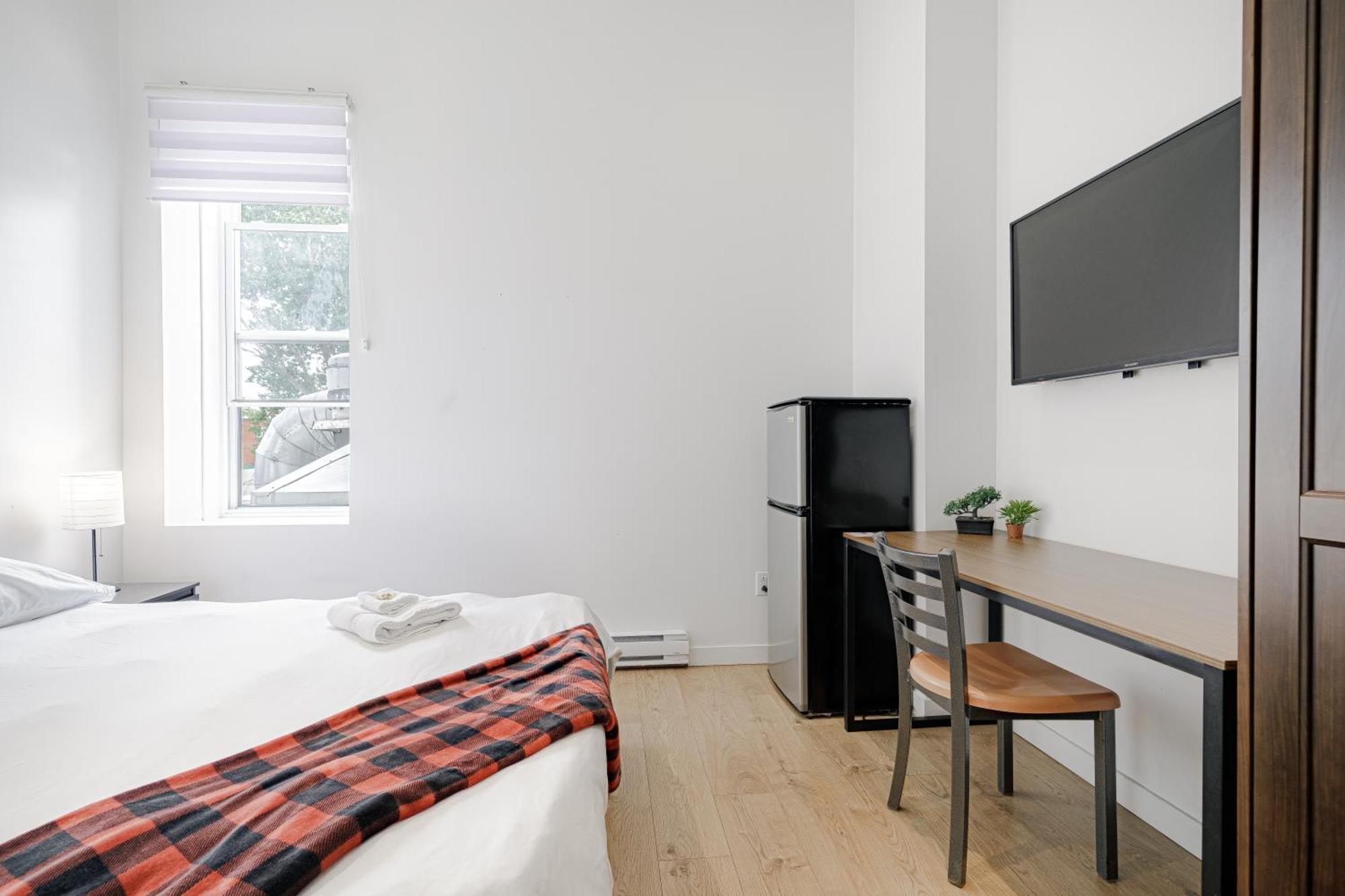 Homa Homestay Hotel By Olympic Stadium Montreal Auberge-Hostel Exteriör bild