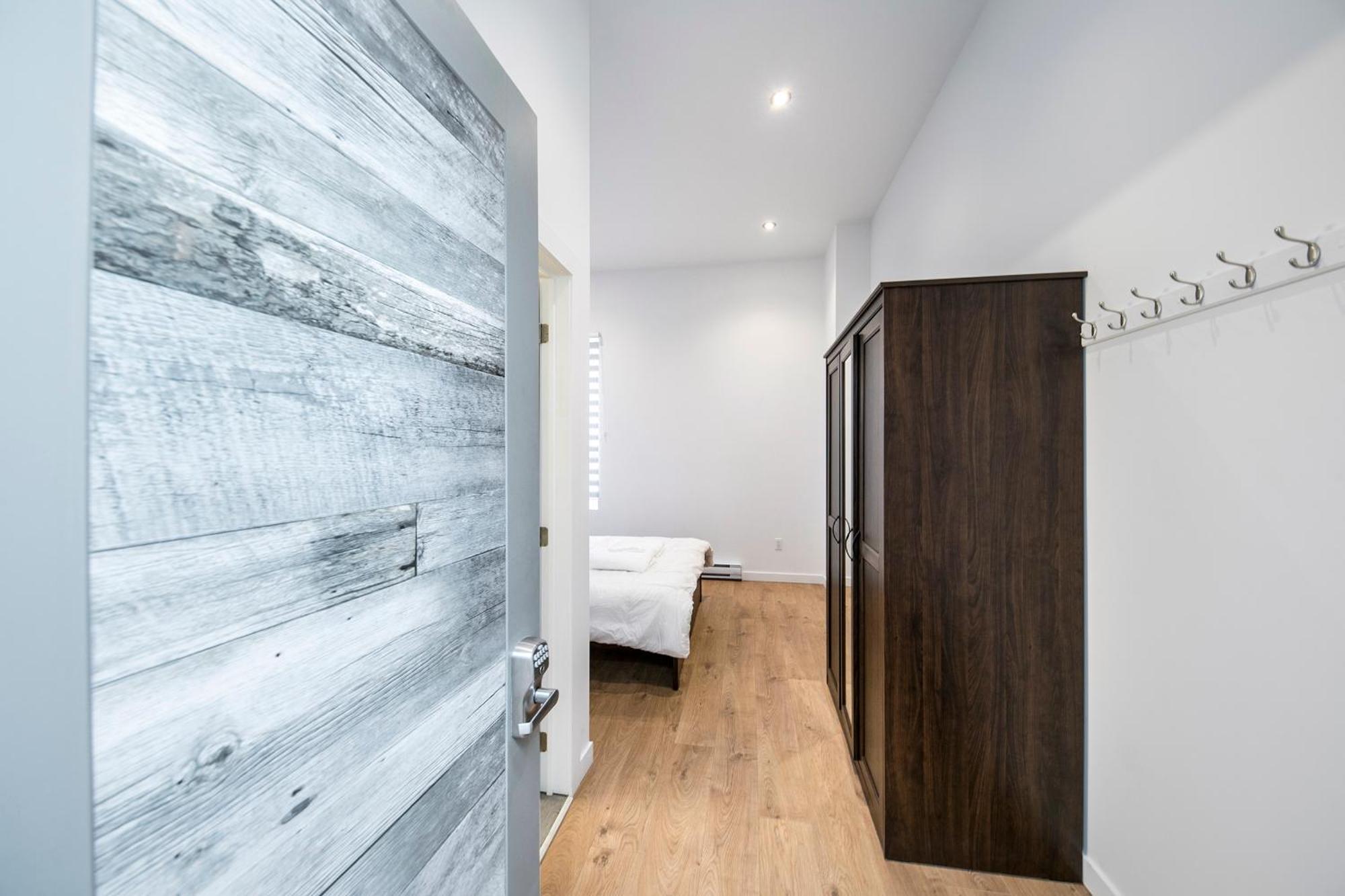 Homa Homestay Hotel By Olympic Stadium Montreal Auberge-Hostel Exteriör bild